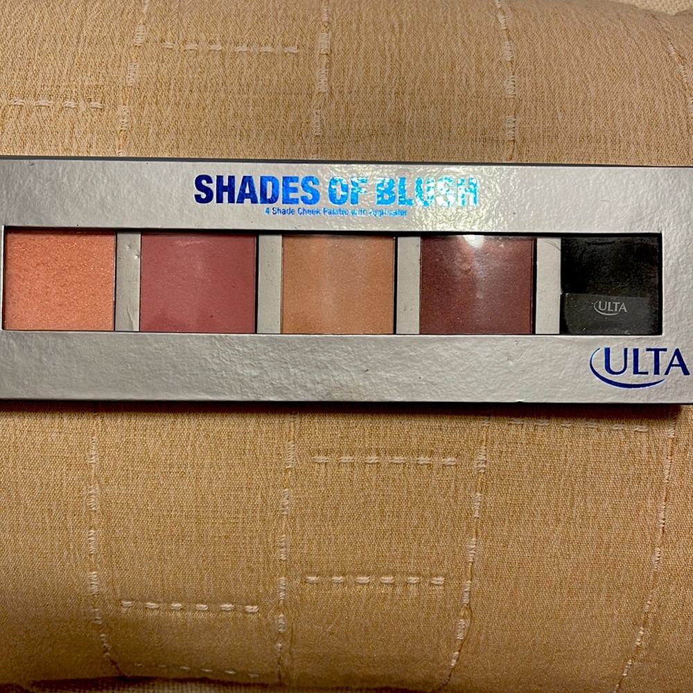 Ulta Beauty 💖 4 Shade Blush Palette with Applicator